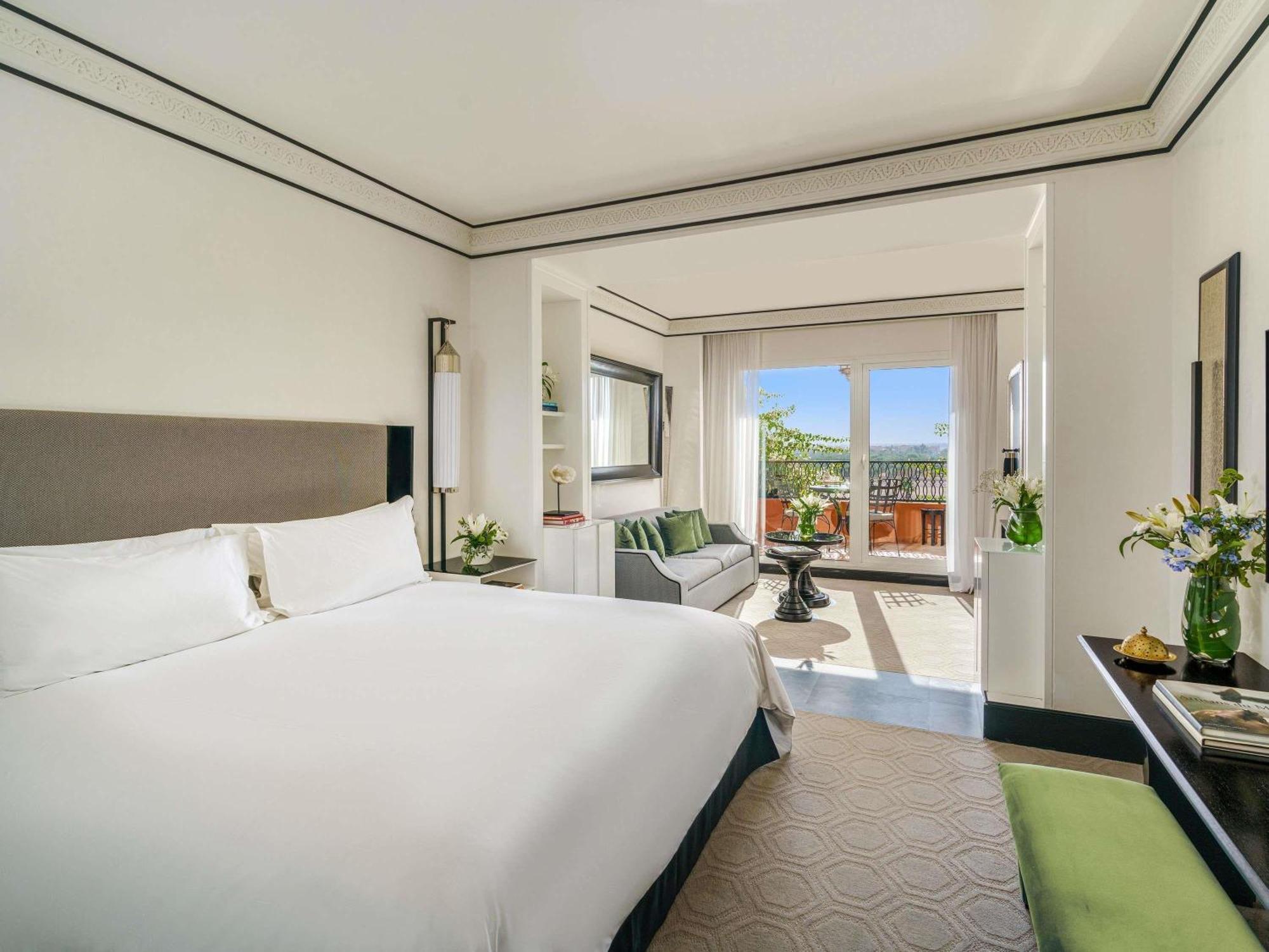 Junior Suite con Balcone e Vista Montagne e Piscina
